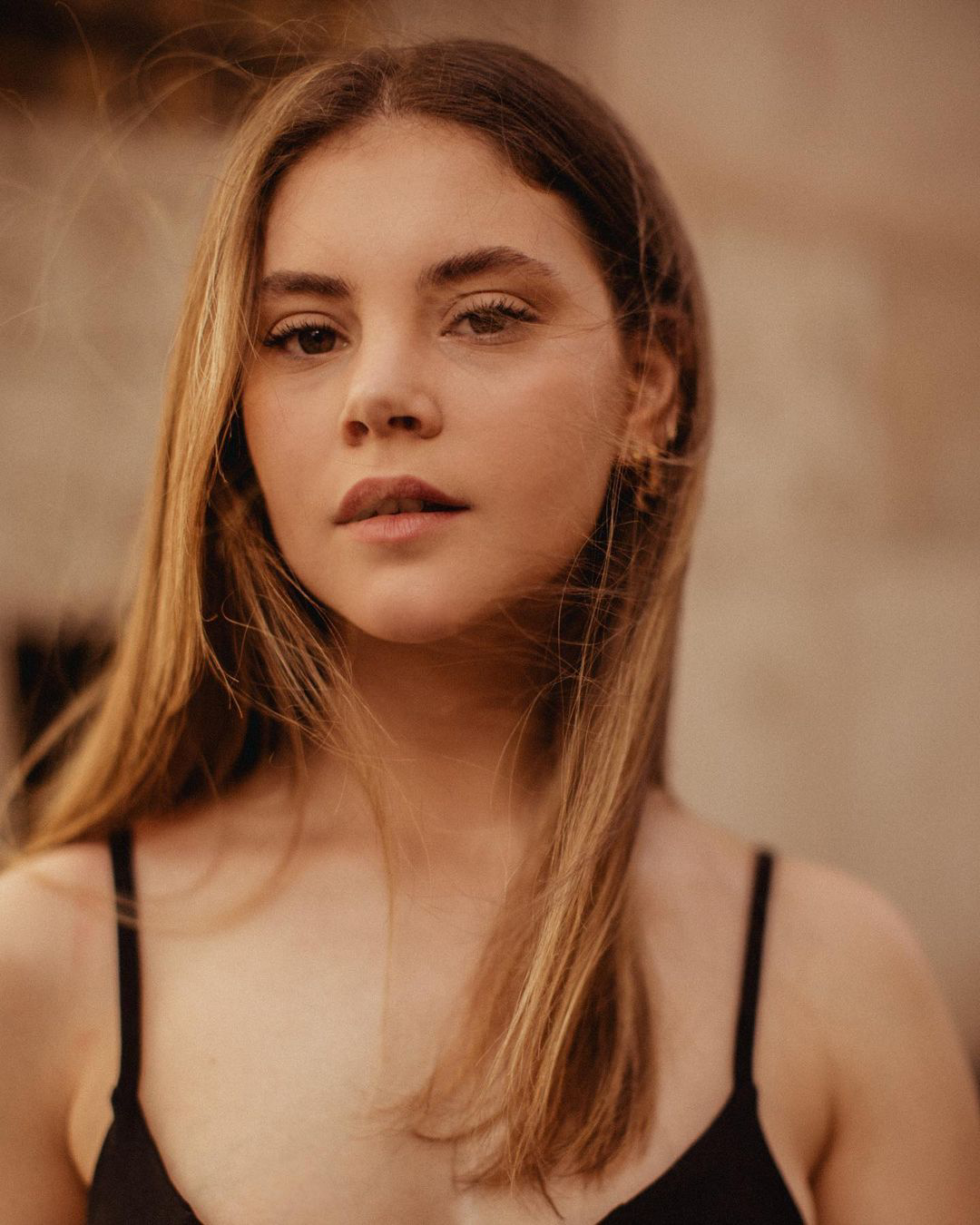 Elvira Camarrone